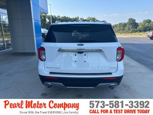 Used 2022 Ford Explorer Platinum w/ Premium Technology Package image 5