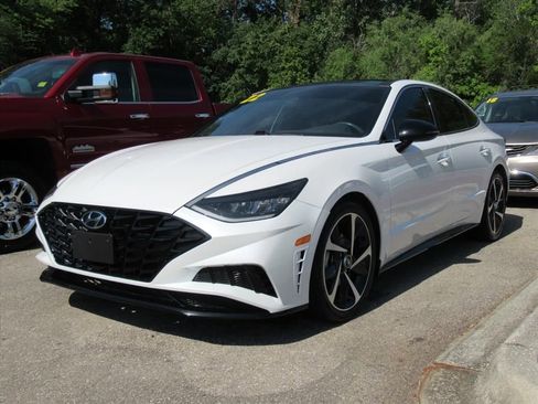 Used 2022 Hyundai Sonata SEL Plus FWD image 2