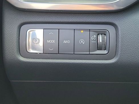 Used 2026 GMC Acadia AT4 w/ Luxury Package image 18