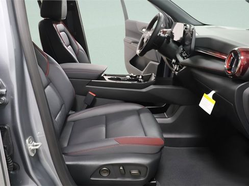 New 2026 Chevrolet Equinox RS w/ Convenience Package III image 31