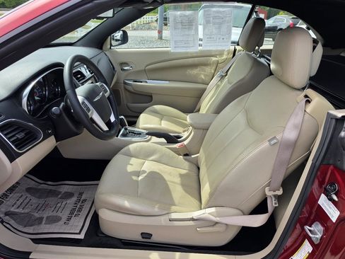 Used 2012 Chrysler 200 Limited FWD image 3