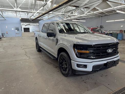 Used 2024 Ford F150 XLT w/ XLT Black Appearance Package AWD/4WD image 8