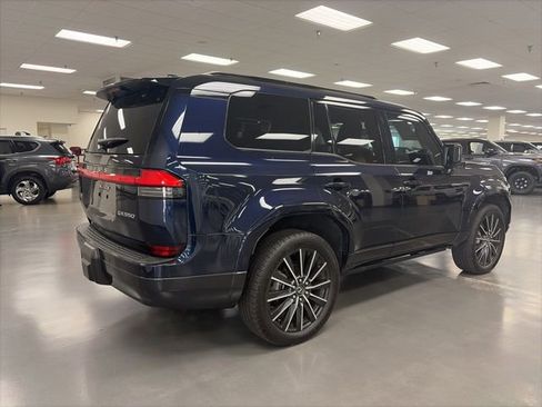 Used 2024 Lexus GX 550 w/ Accessory Package (Z1) AWD/4WD image 8
