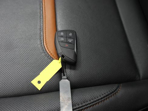 Used 2025 GMC Sierra 2500 AT4 w/ AT4 Premium Plus Package AWD/4WD image 72