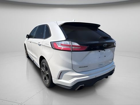 Used 2019 Ford Edge ST w/ Cold Weather Package AWD/4WD image 14