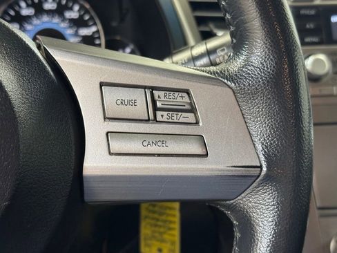 Used 2010 Subaru Outback 2.5i Premium AWD/4WD image 31