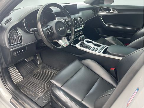 Used 2022 Kia Stinger GT1 AWD/4WD image 11