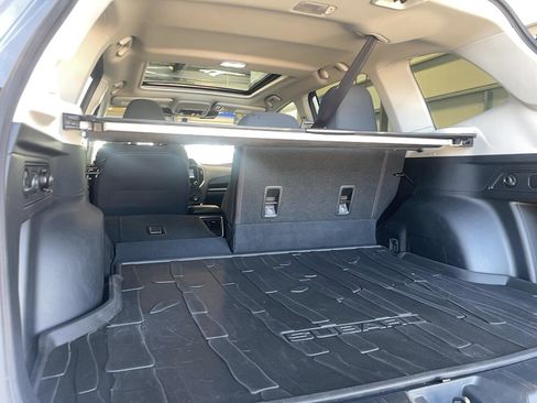 Used 2022 Subaru Forester Premium image 20