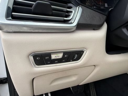 Used 2021 BMW X5 sDrive40i w/ M Sport Package RWD image 31