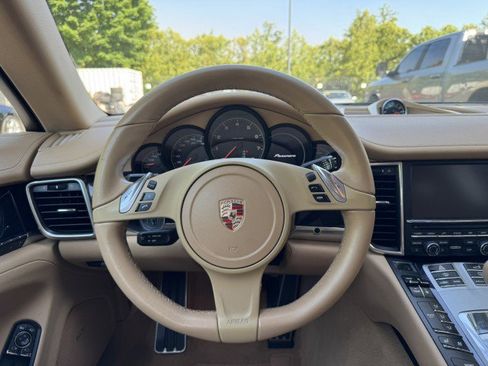 Used 2014 Porsche Panamera image 34