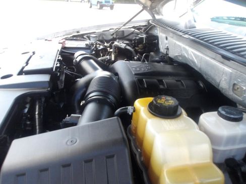 Used 2015 Ford Expedition XLT w/ Equipment Group 201A RWD image 28