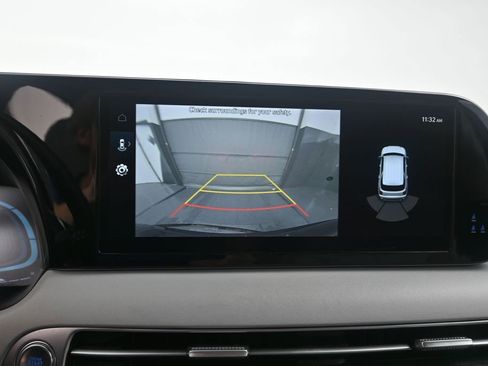 Used 2025 Hyundai Palisade SEL FWD image 11