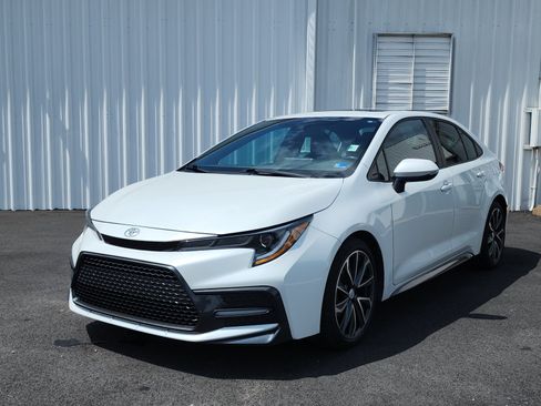 Used 2022 Toyota Corolla XSE FWD image 1