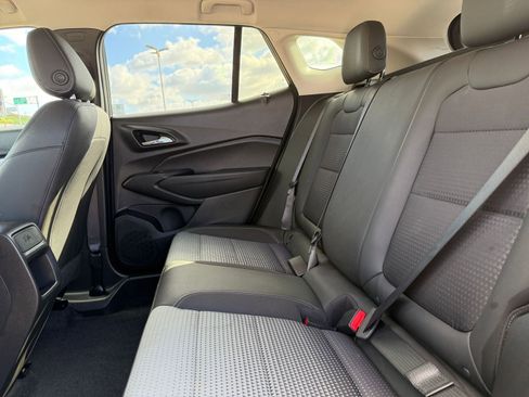 Used 2025 Chevrolet Trax LT image 23