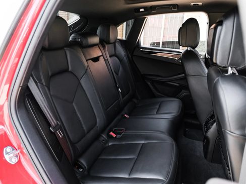 Used 2020 Porsche Macan S AWD/4WD image 37