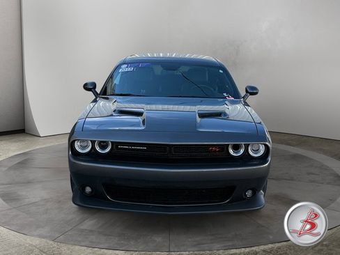 Used 2018 Dodge Challenger R/T Scat Pack w/ Leather Interior Group RWD image 2