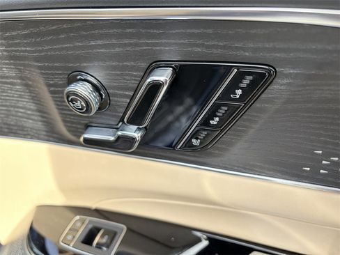 Used 2024 Cadillac Lyriq Luxury w/ Nappa Leather Package image 12