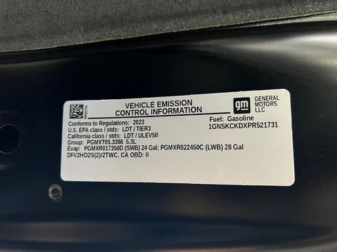 Used 2023 Chevrolet Suburban LT image 46