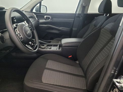 Used 2023 Kia Sorento LX FWD image 17