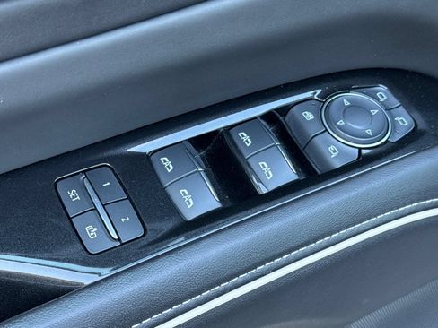 Certified 2024 Cadillac Escalade Premium Luxury Platinum AWD/4WD image 12