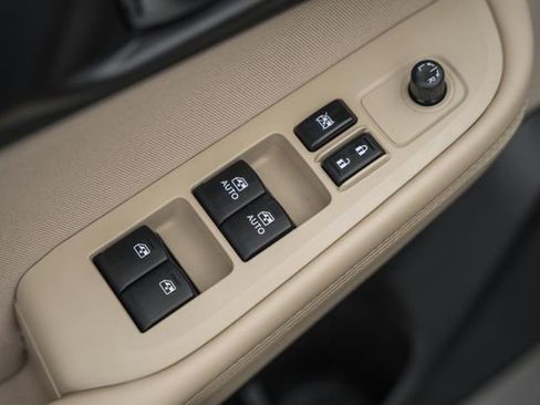 Used 2016 Subaru Outback 2.5i Premium image 32