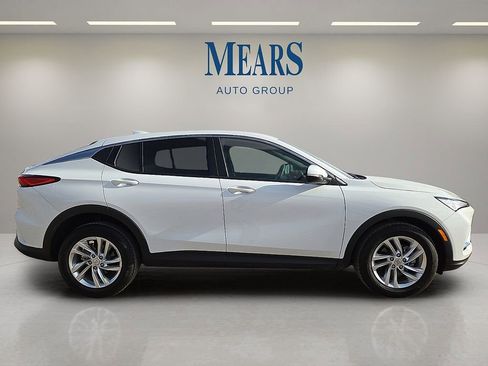 Used 2025 Buick Envista Preferred w/ Convenience II Package image 6