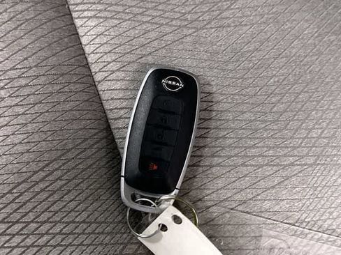 Used 2024 Nissan Rogue SV AWD/4WD image 32
