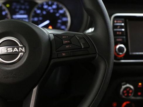 Certified 2025 Nissan Kicks Play S image 19