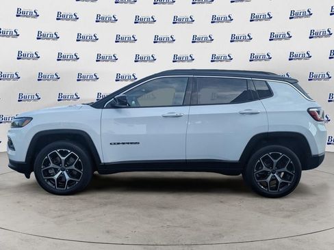 Used 2025 Jeep Compass Limited AWD/4WD image 5