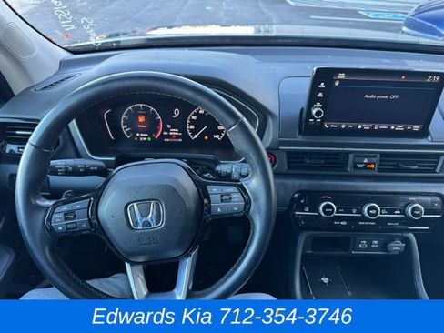 Used 2025 Honda Pilot EX-L image 32