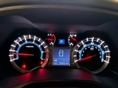 Used 2015 Toyota 4Runner SR5 Premium RWD image 15