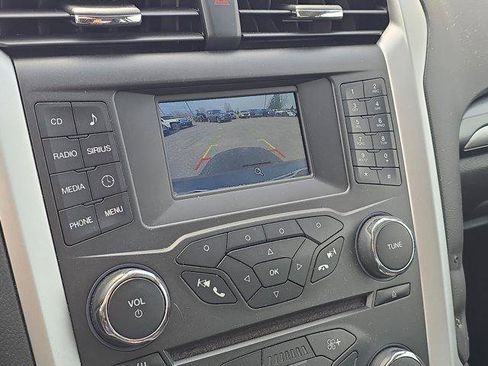 Used 2016 Ford Fusion SE image 26