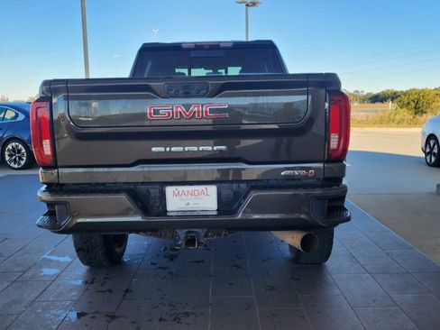 Used 2022 GMC Sierra 2500 AT4 w/ AT4 Preferred Package image 7