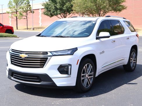 Used 2023 Chevrolet Traverse High Country AWD/4WD image 36