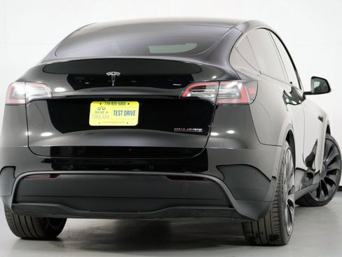 Used 2021 Tesla Model Y Performance image 5