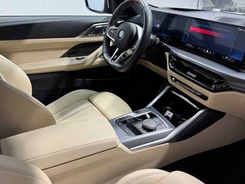 Used 2025 BMW M440i Convertible image 18