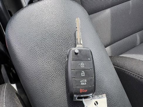 Used 2018 Kia Forte LX image 22