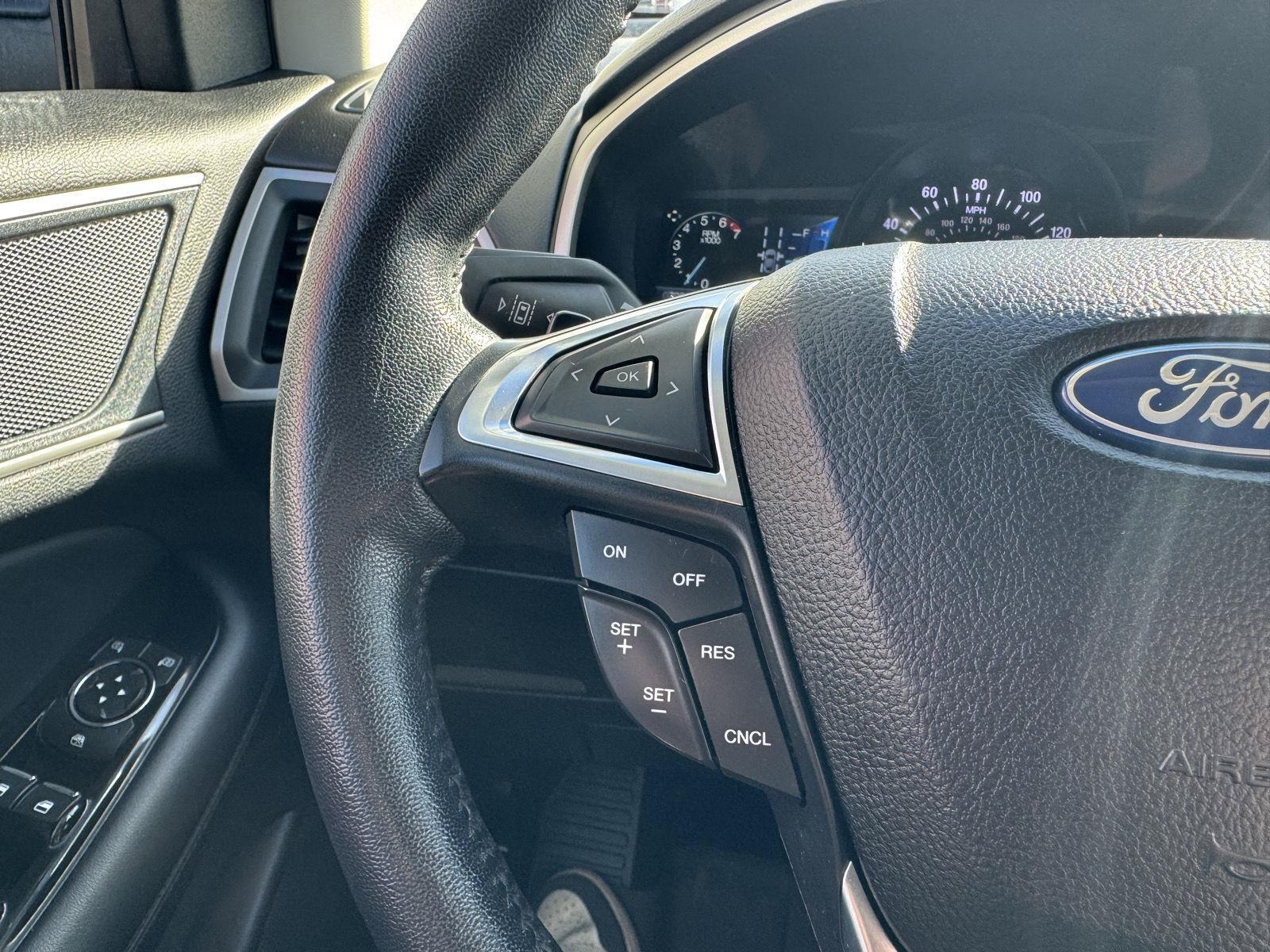 Used 2020 Ford Edge SEL w/ Convenience Package AWD/4WD image 17