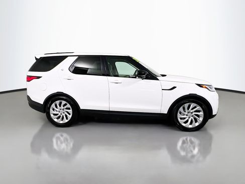 Used 2025 Land Rover Discovery S AWD/4WD image 3