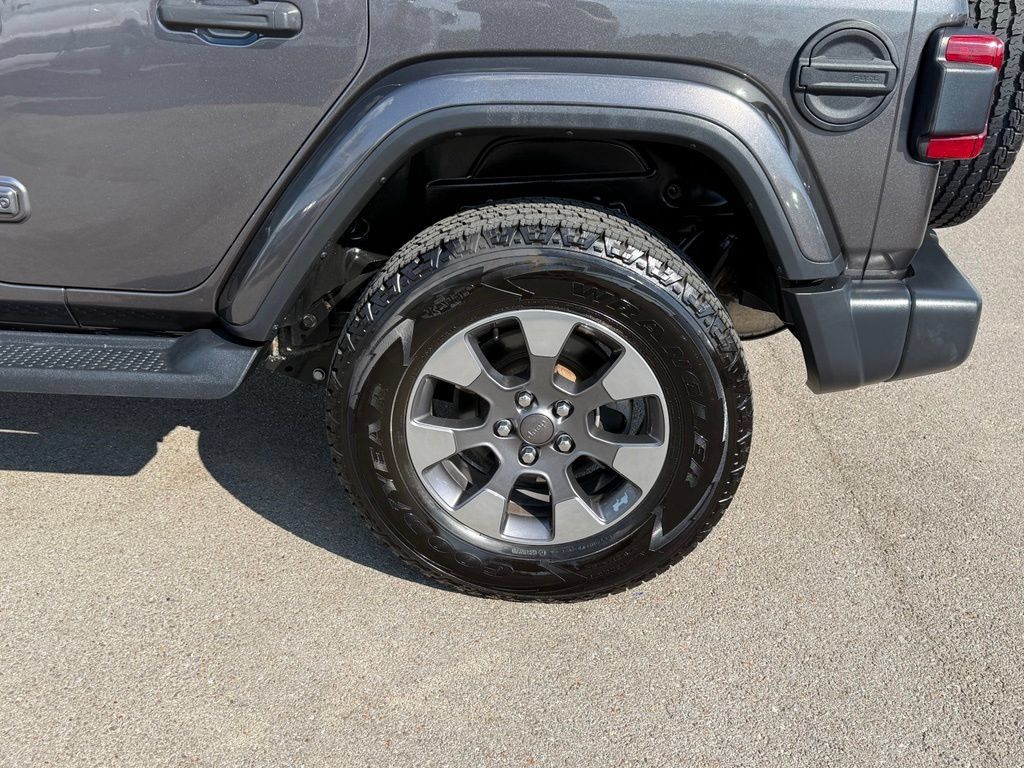 Used 2019 Jeep Wrangler Unlimited Sahara AWD/4WD image 41