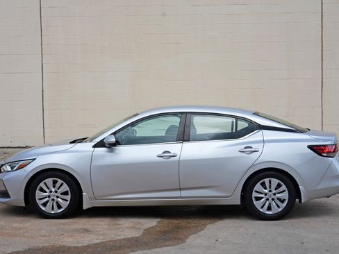 Used 2020 Nissan Sentra S FWD image 40
