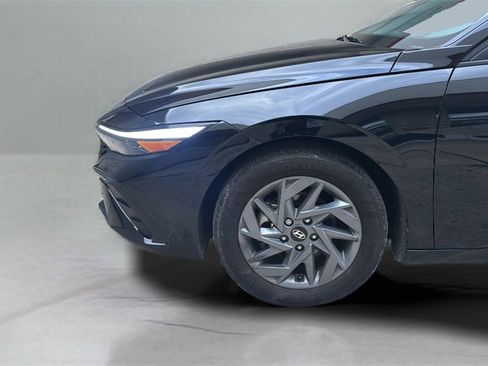 Certified 2024 Hyundai Elantra SEL image 9