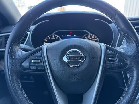 Used 2017 Nissan Maxima Platinum image 15