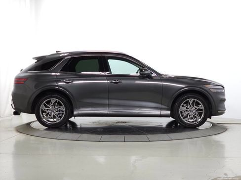 Used 2025 Genesis GV70 2.5T w/ Select Package AWD/4WD image 13