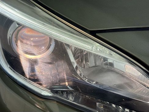 Used 2017 Subaru Outback 2.5i Premium image 36