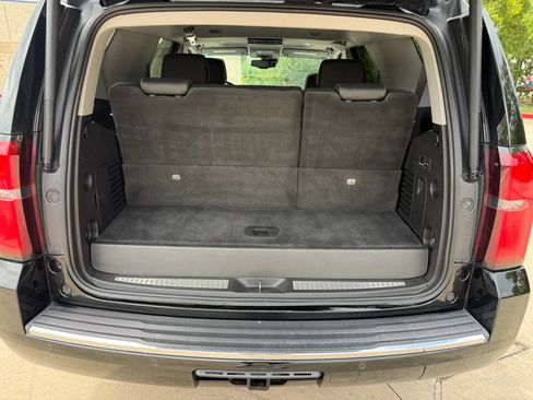 Used 2019 Chevrolet Tahoe Premier AWD/4WD image 5