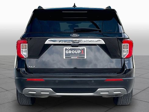 Used 2021 Ford Explorer XLT w/ Equipment Group 202A RWD image 5