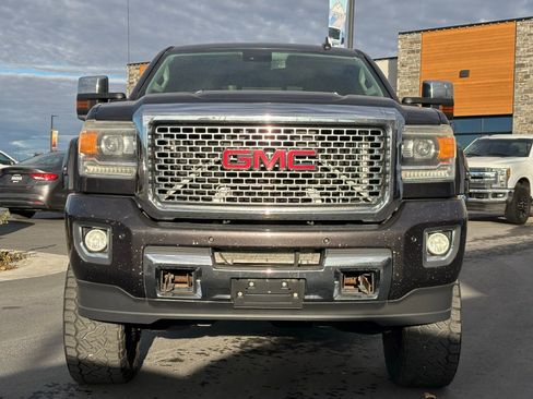 Used 2015 GMC Sierra 2500 Denali w/ Duramax Plus Package image 2