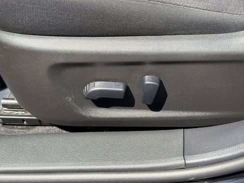 Used 2025 Nissan Altima 2.5 SV FWD image 23