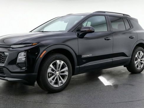 Used 2025 Chevrolet Equinox LT image 3